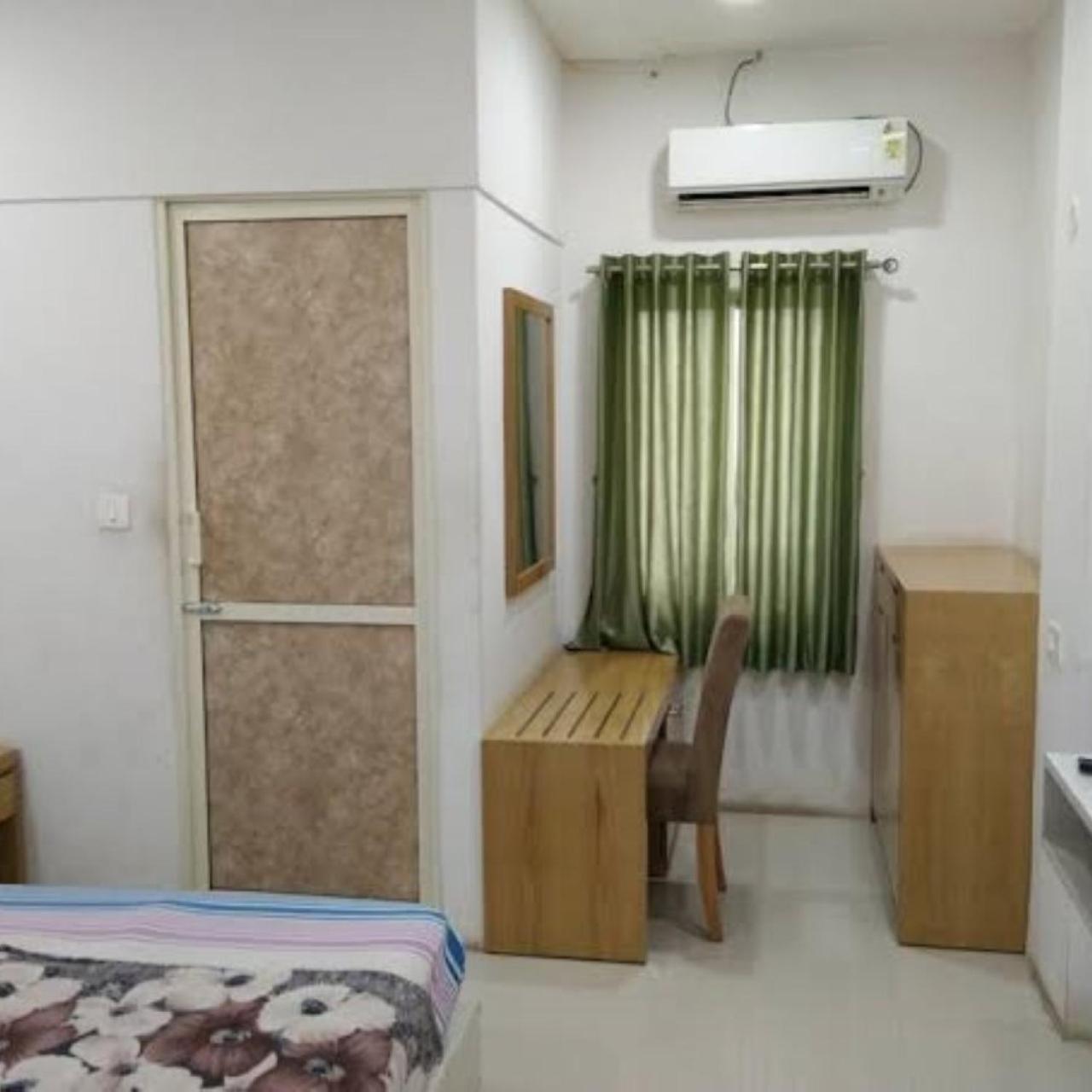 Hotel Divya Jyot Residency Bhuj Exterior foto